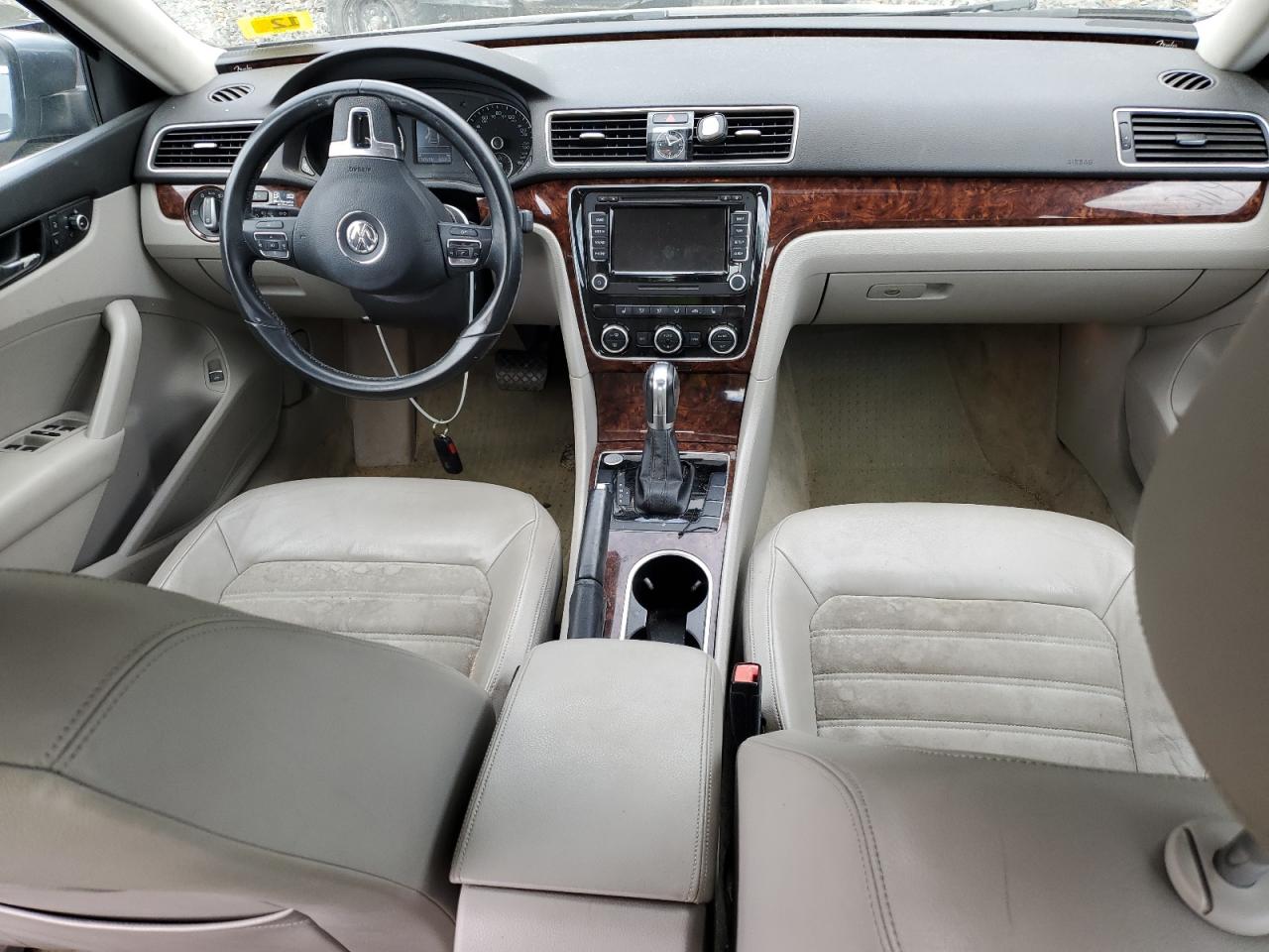 1VWCN7A36DC005334 2013 Volkswagen Passat Sel