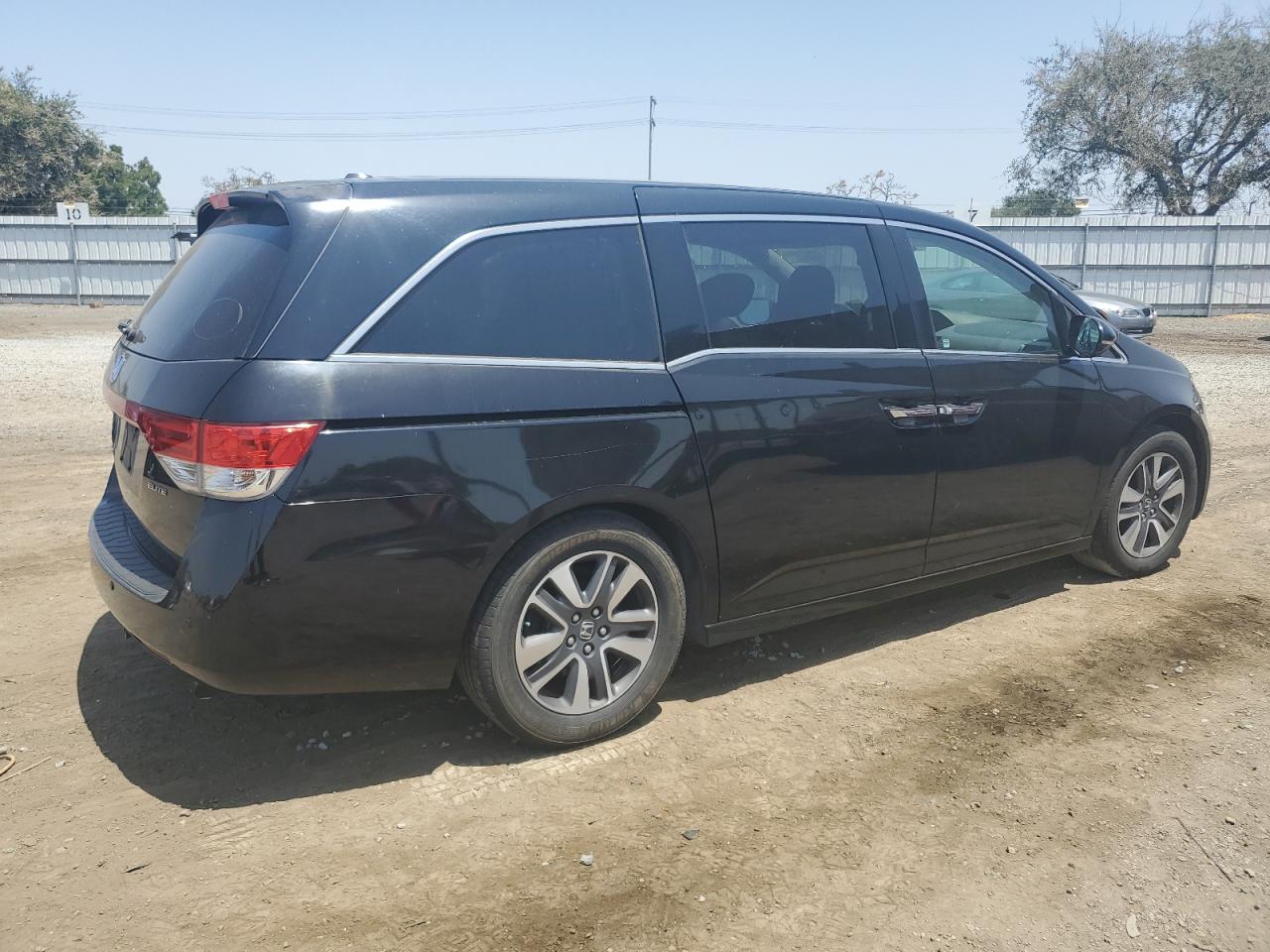 2015 Honda Odyssey Touring vin: 5FNRL5H98FB034664