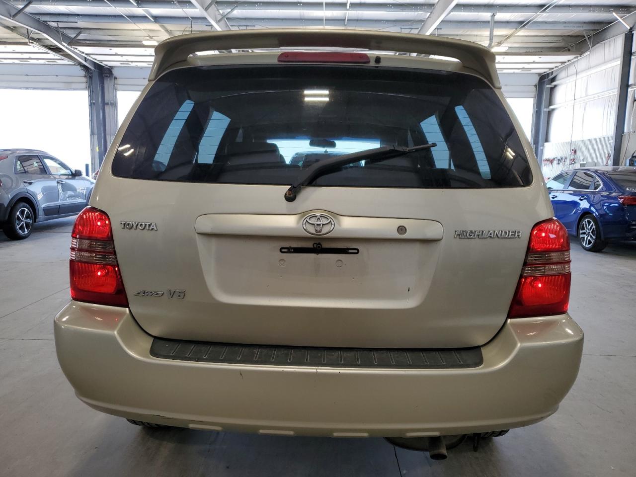 JTEHF21A810039243 2001 Toyota Highlander