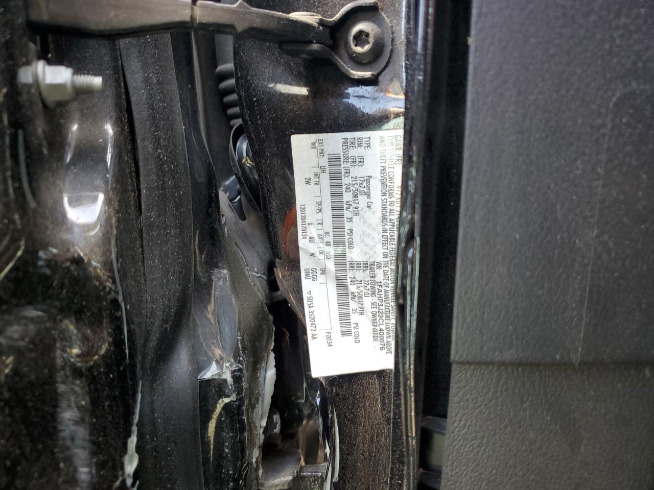 1FAHP3J23CL400076 2012 Ford Focus Titanium