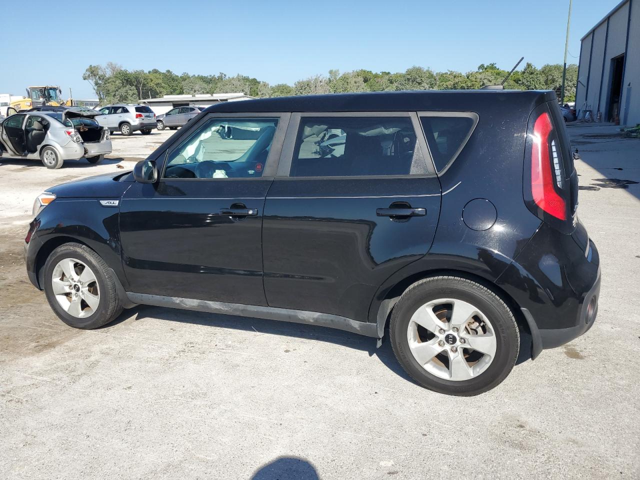 KNDJN2A27H7455058 2017 Kia Soul