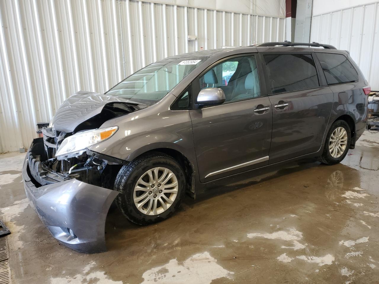 5TDYZ3DC7HS896840 2017 Toyota Sienna Xle