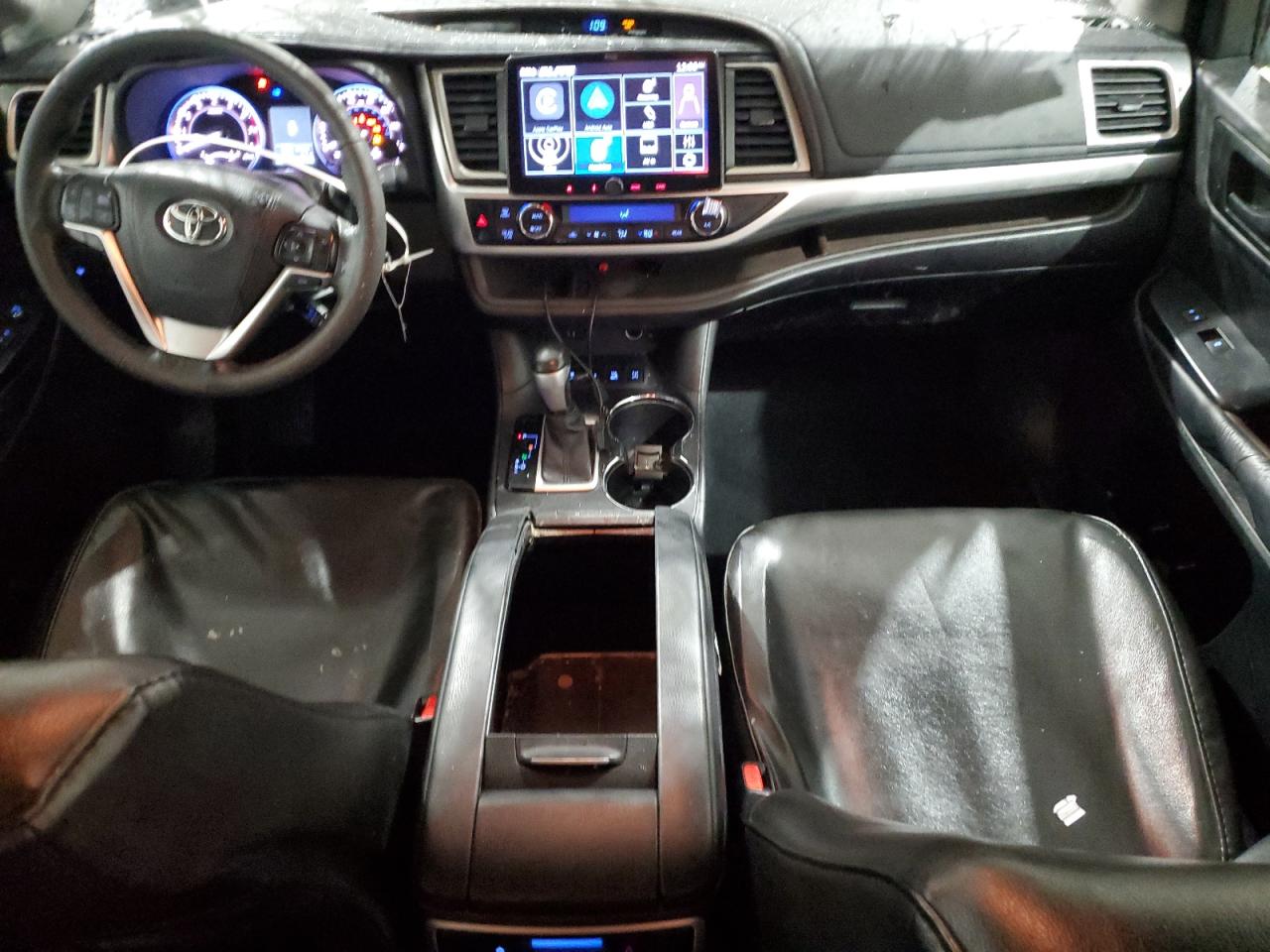 5TDBKRFH2FS199465 2015 Toyota Highlander Le