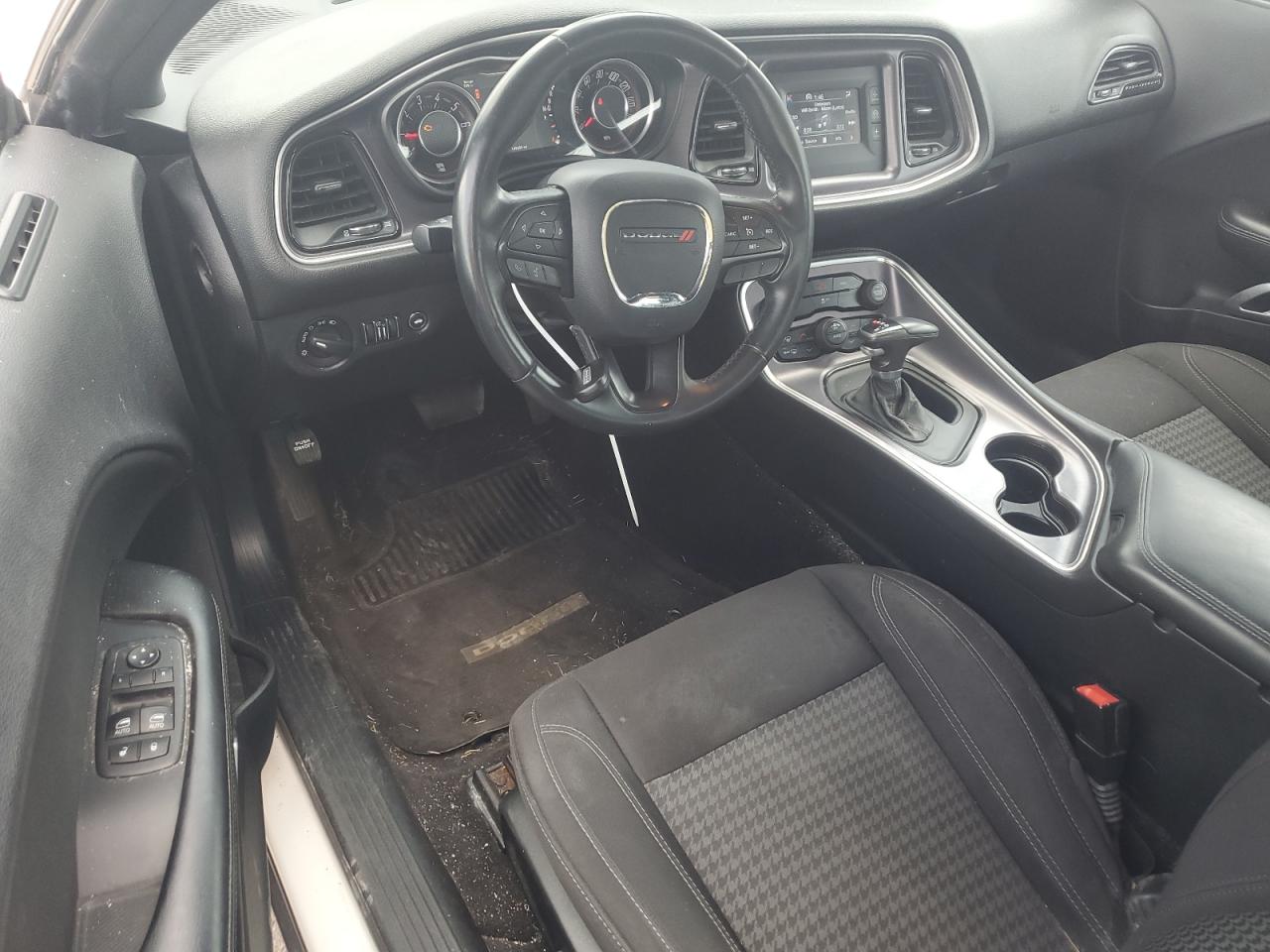 2C3CDZAG6FH773792 2015 Dodge Challenger Sxt