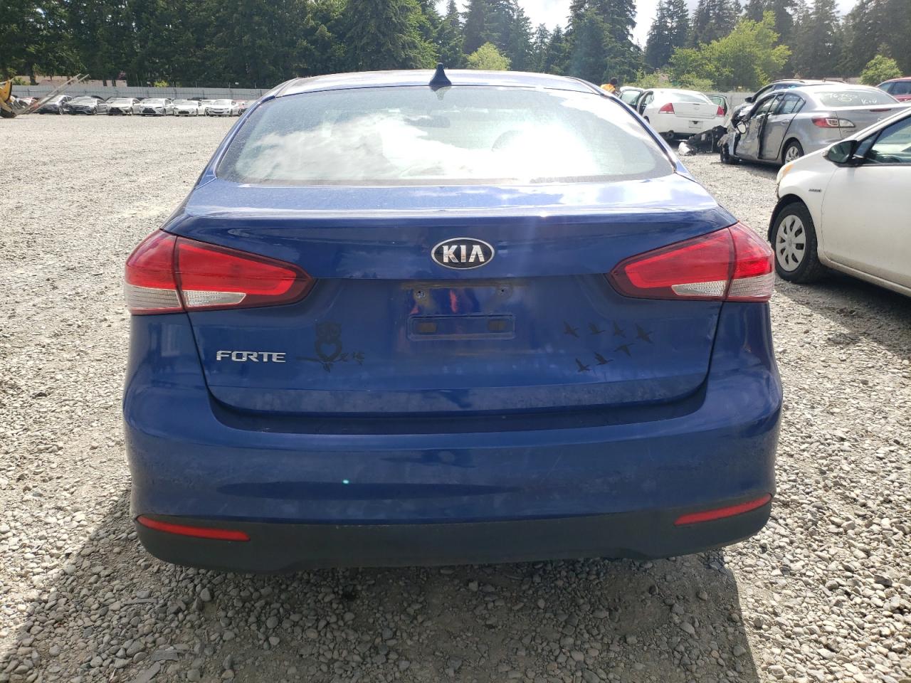 2018 Kia Forte Lx vin: 3KPFK4A73JE168148