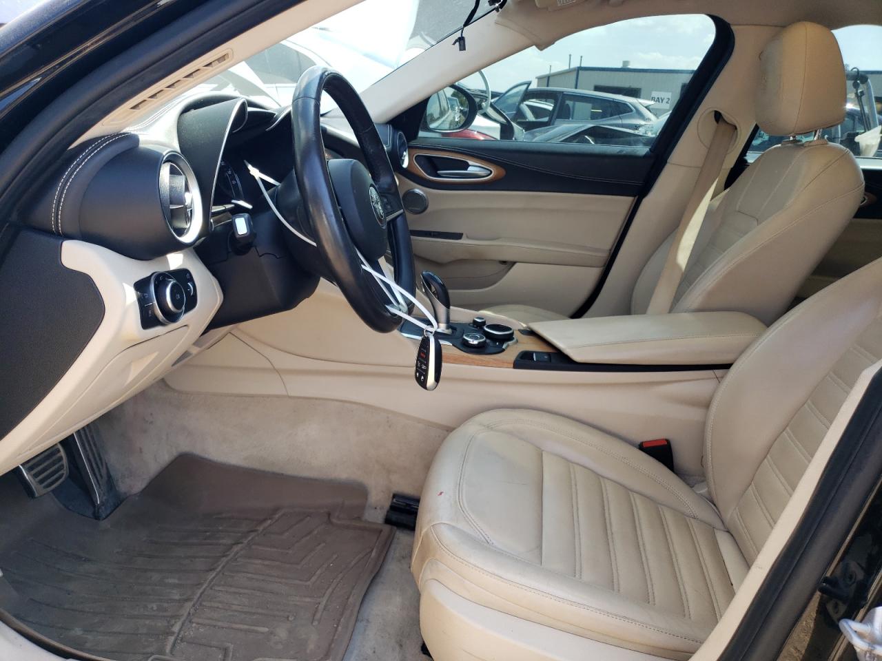 ZARFAEEN0J7574184 2018 Alfa Romeo Giulia Ti Q4