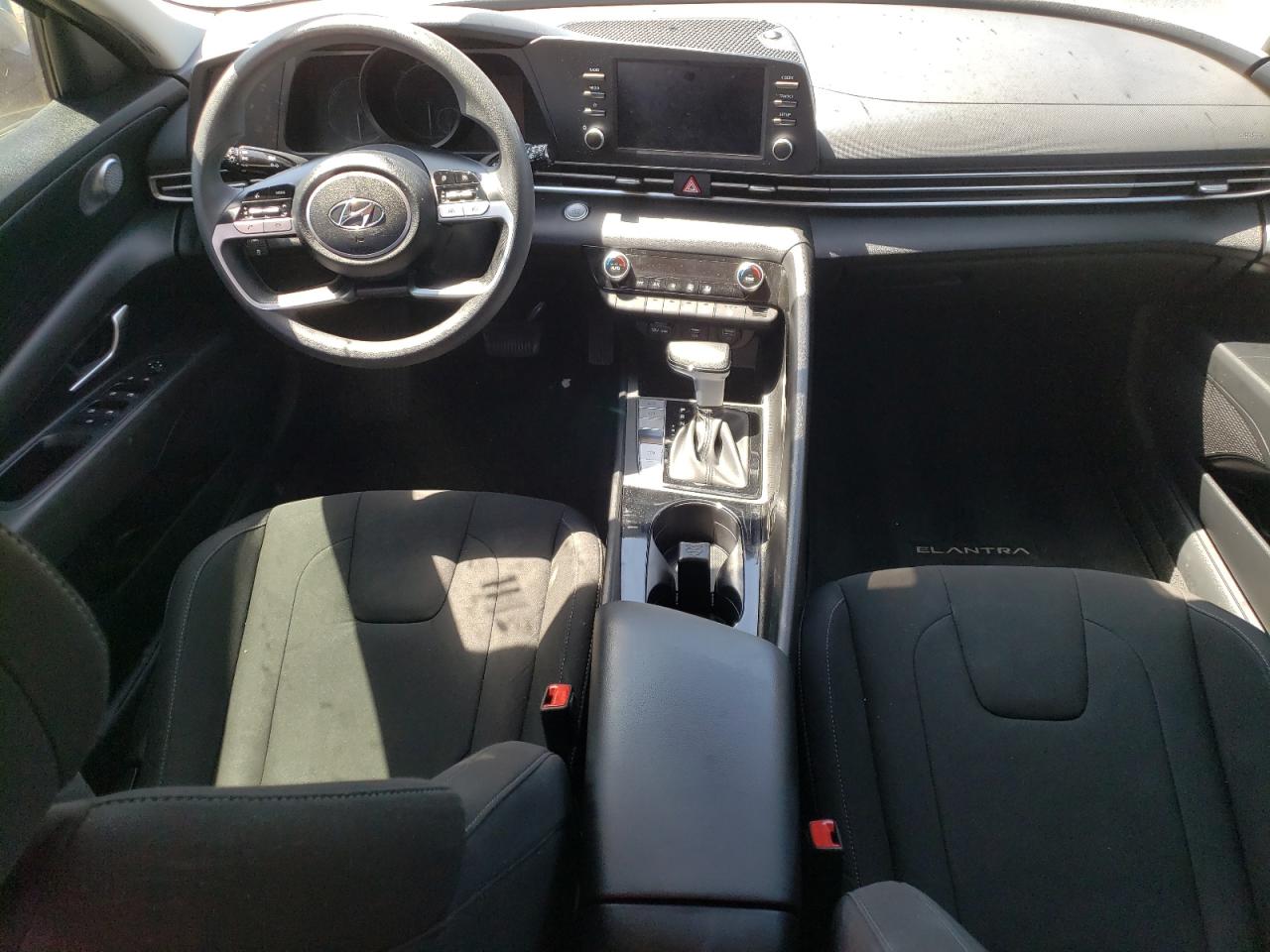 KMHLM4AJ9NU031565 2022 Hyundai Elantra Blue