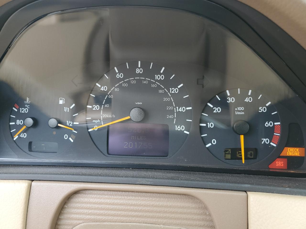 WDBJF82J4YX036380 2000 Mercedes-Benz E 320 4Matic