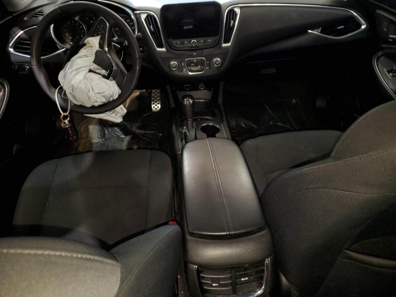 1G1ZE5STXGF292740 2016 Chevrolet Malibu Lt