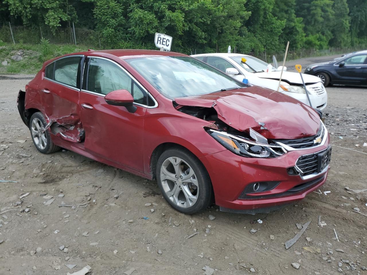 2018 Chevrolet Cruze Premier vin: 3G1BF6SM4JS632948