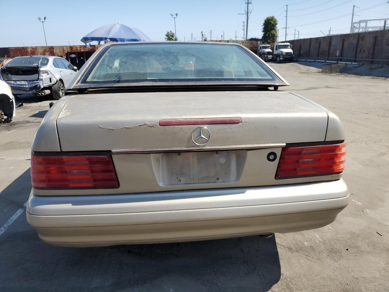 WDBFA67F1WF167864 1998 Mercedes-Benz Sl 500