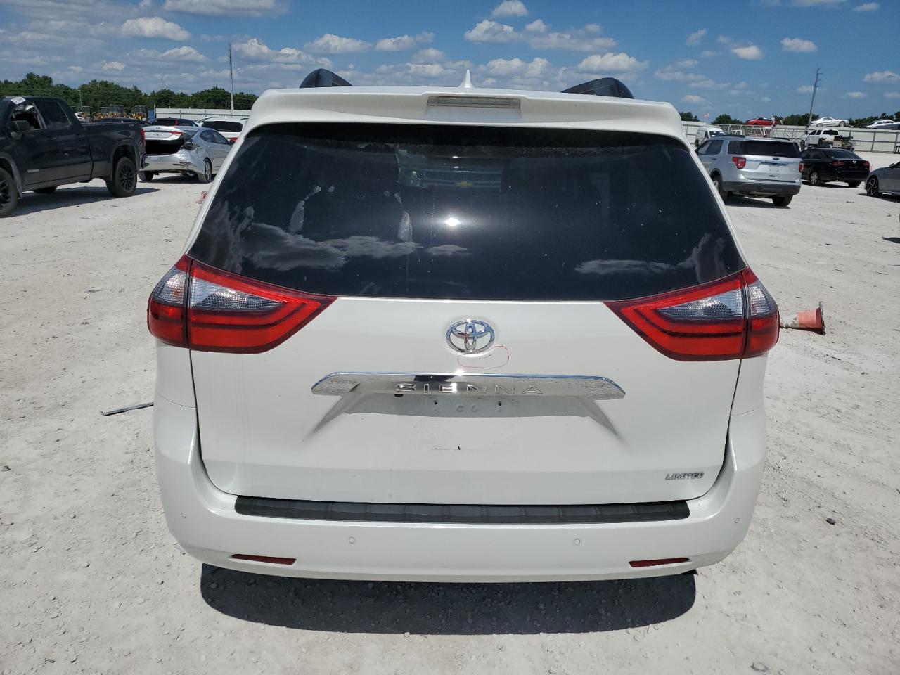 5TDYZ3DC6LS059750 2020 Toyota Sienna Xle