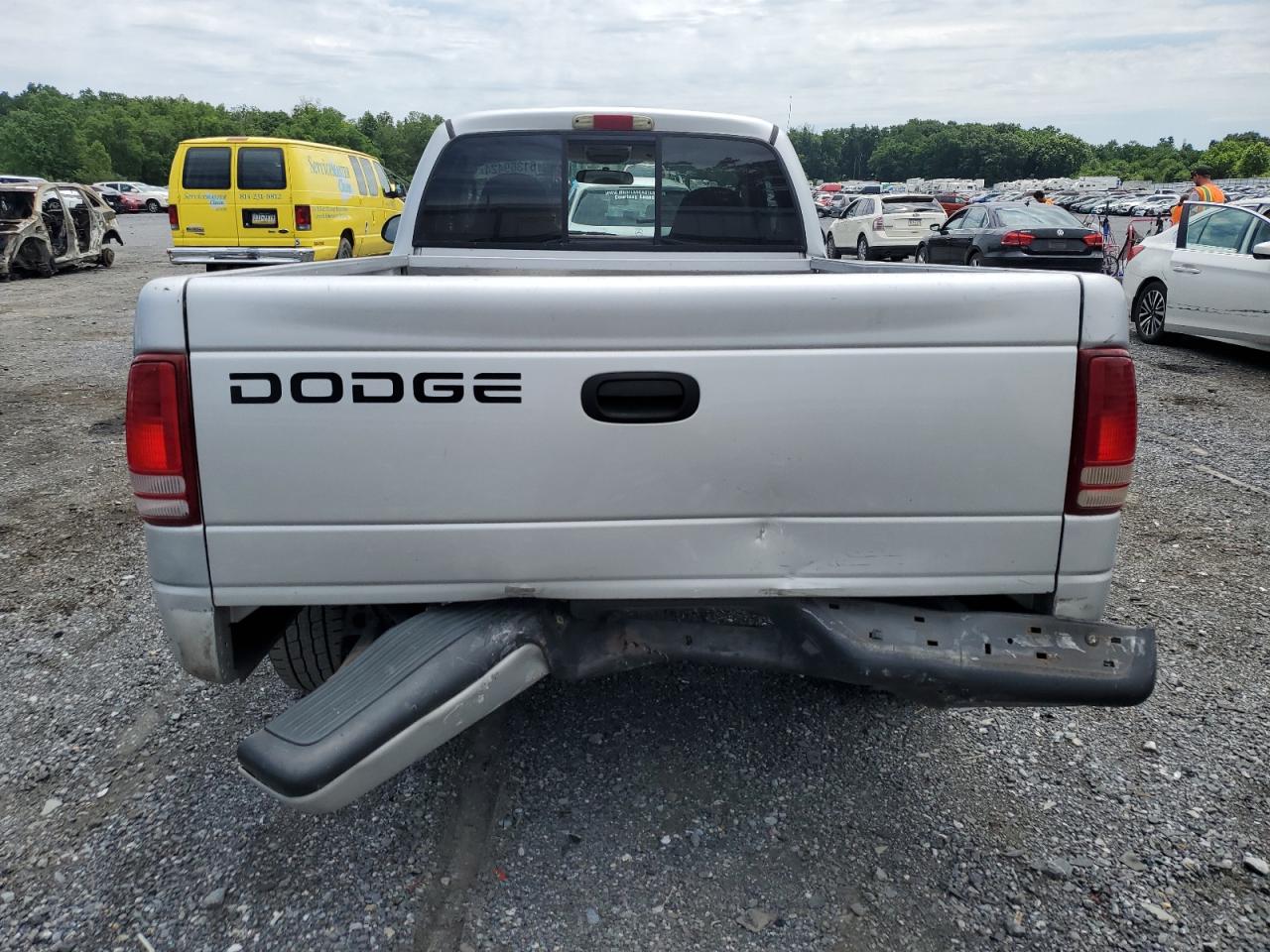 1B7FL36X02S720316 2002 Dodge Dakota Sport