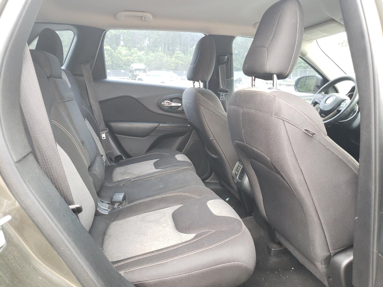 1C4PJLABXFW596589 2015 Jeep Cherokee Sport