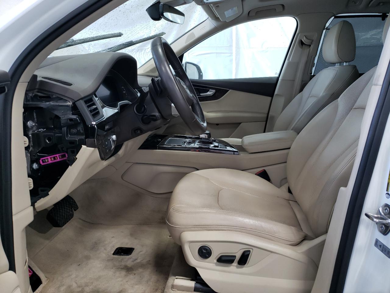 WA1VAAF72HD054198 2017 Audi Q7 Prestige