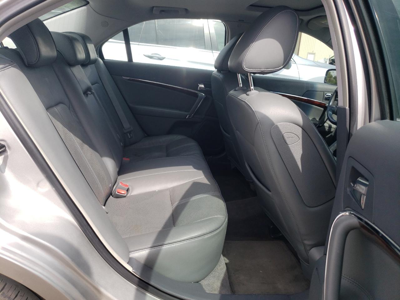 3LNHL2GCXAR617957 2010 Lincoln Mkz