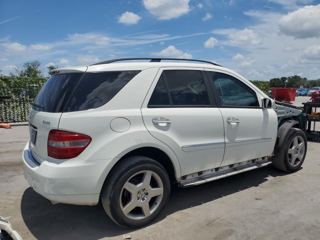 4JGBB72E98A356081 2008 Mercedes-Benz Ml 550