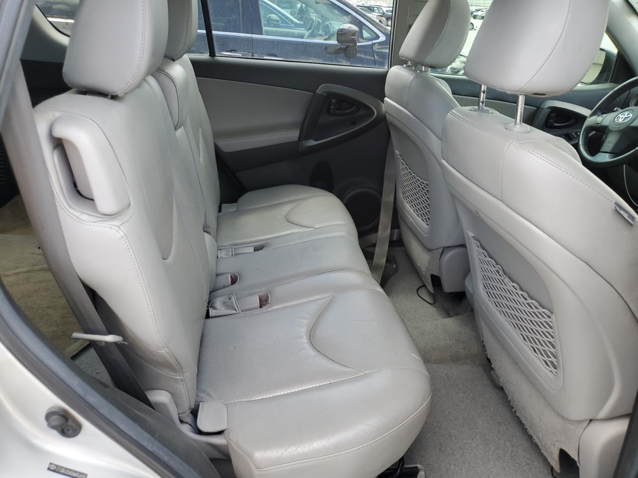 2T3DK4DV6BW064695 2011 Toyota Rav4 Limited