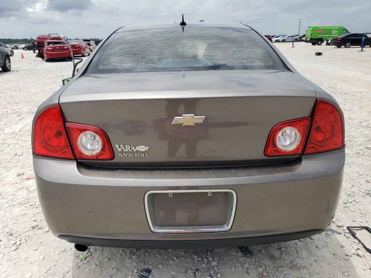 1G1ZC5EB8AF152945 2010 Chevrolet Malibu 1Lt