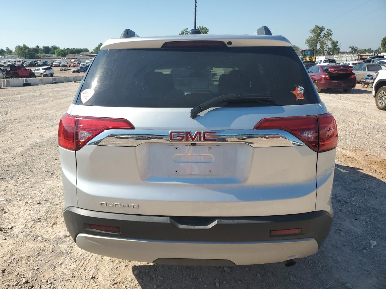 1GKKNLLA0JZ157562 2018 GMC Acadia Sle