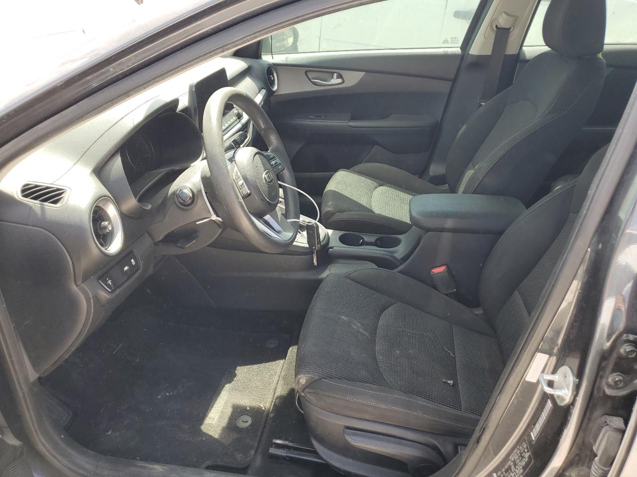 3KPF24AD5KE014886 2019 Kia Forte Fe