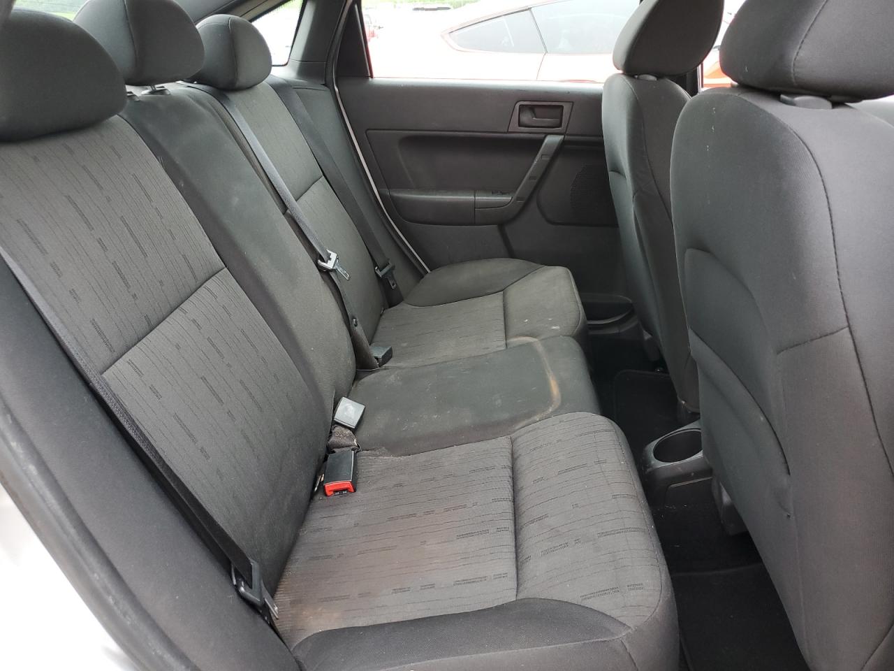 1FAHP3FN9AW212645 2010 Ford Focus Se