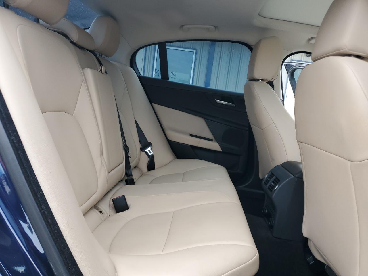 SAJAD4BG5HA972775 2017 Jaguar Xe Premium