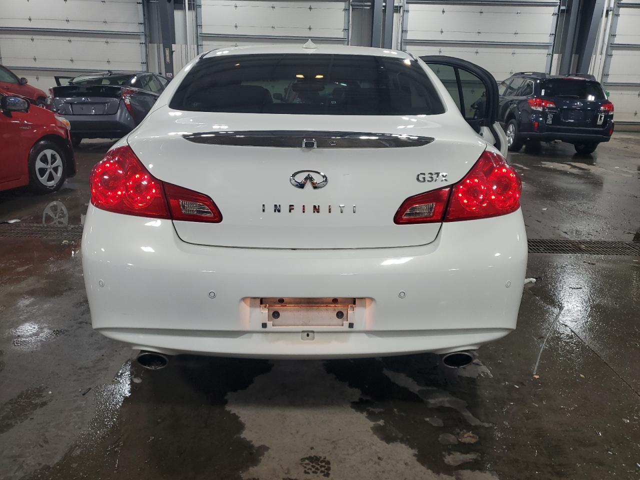 2013 Infiniti G37 vin: JN1CV6AR0DM355542