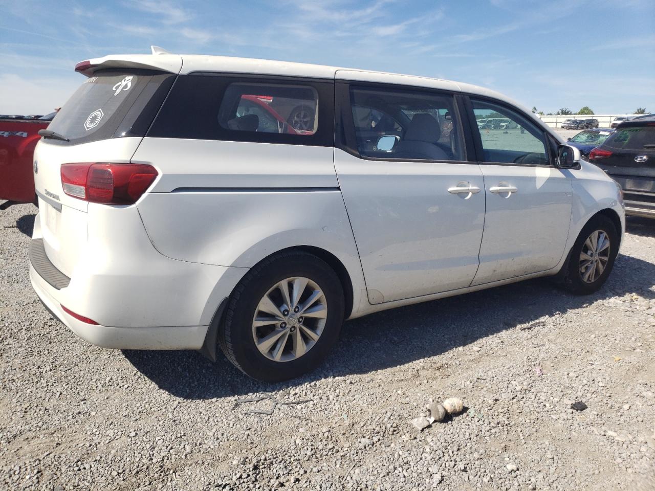 KNDMA5C19G6117244 2016 Kia Sedona L