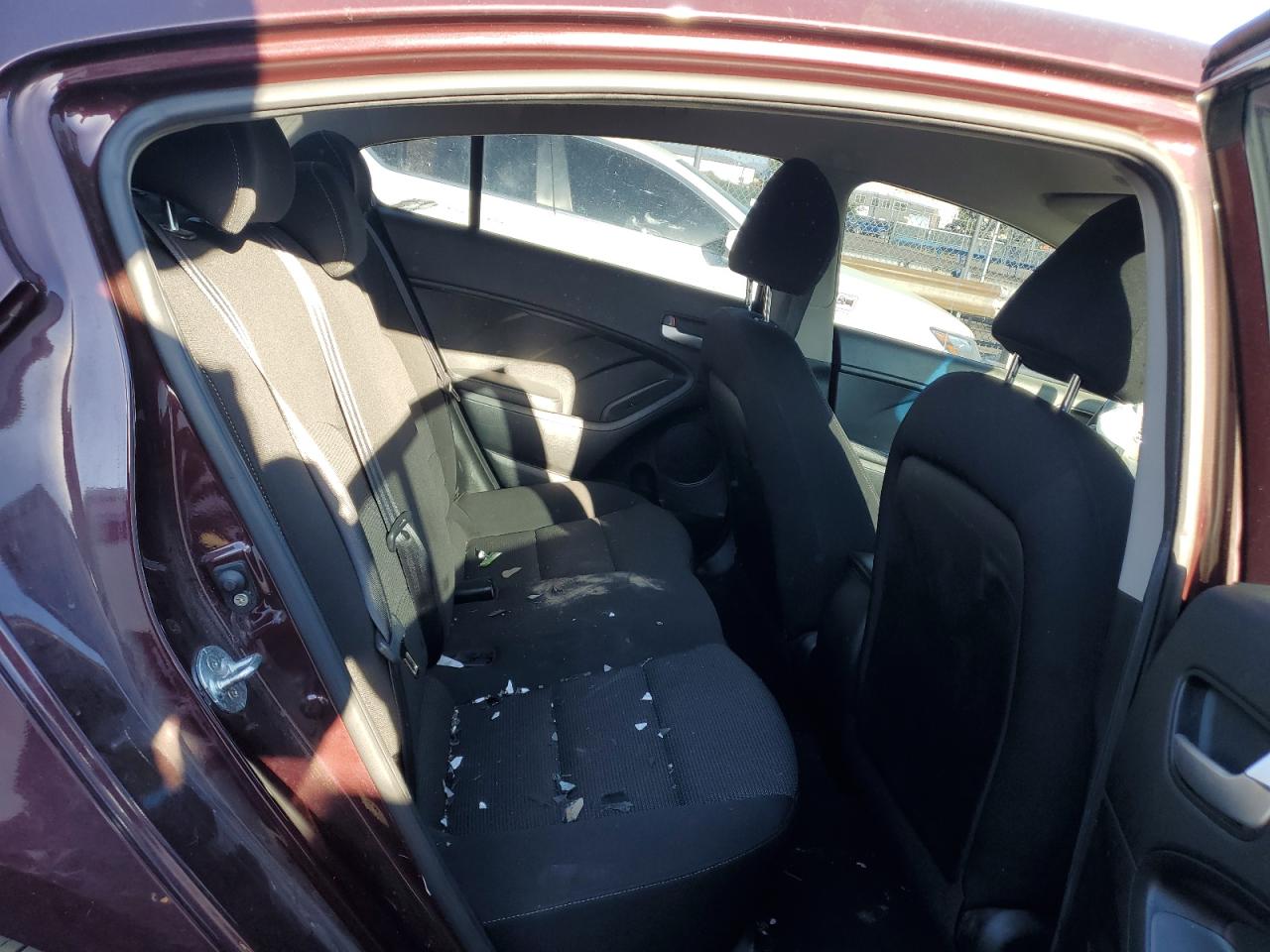 3KPFK4A7XJE177039 2018 Kia Forte Lx