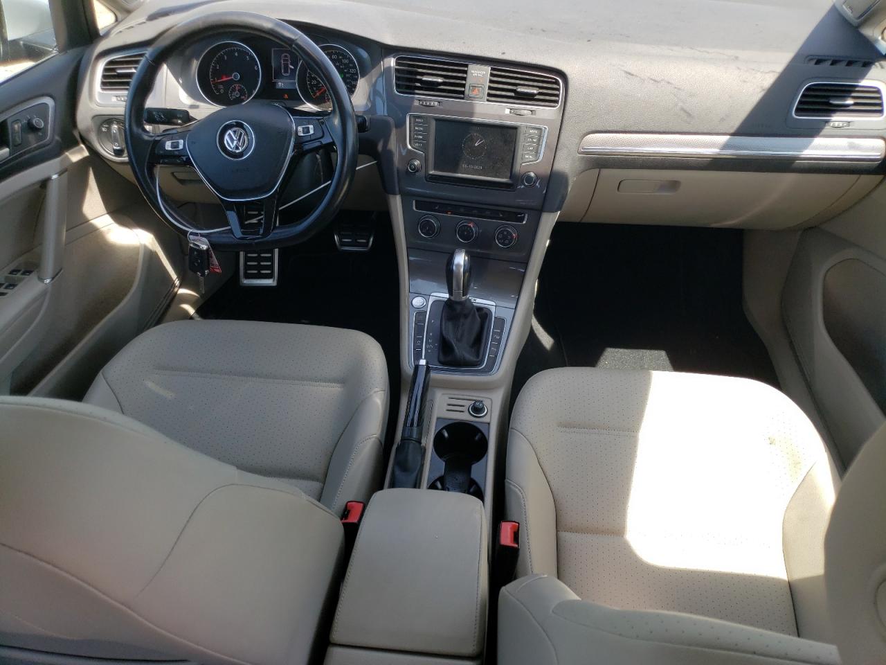 3VWH17AU1HM532955 2017 Volkswagen Golf Alltrack S