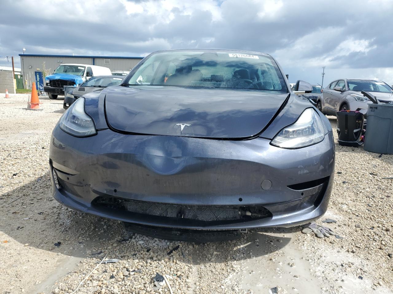 5YJ3E1EA3KF435413 2019 Tesla Model 3