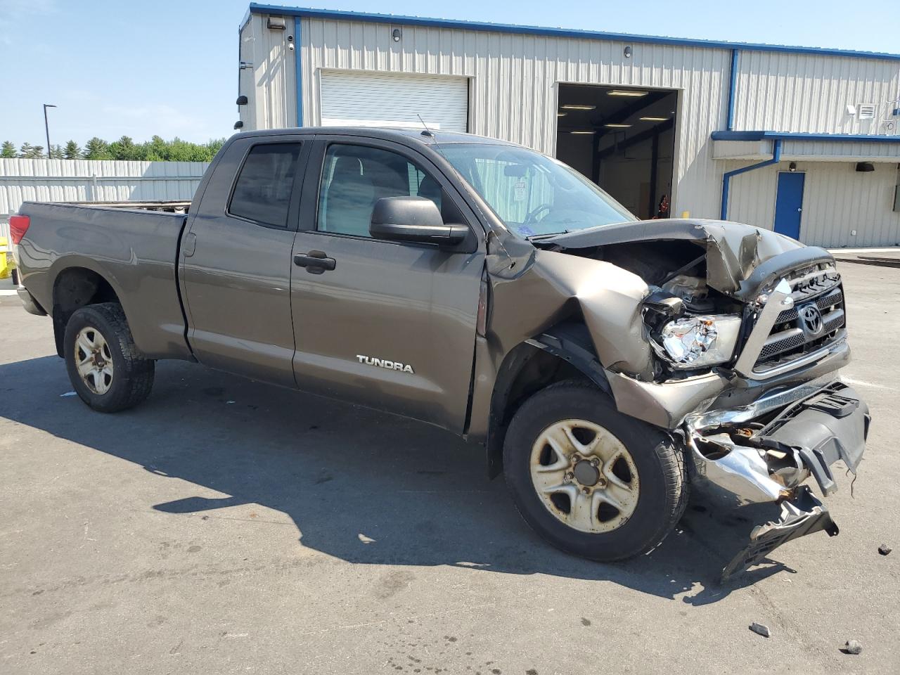 5TFUM5F17BX022056 2011 Toyota Tundra Double Cab Sr5