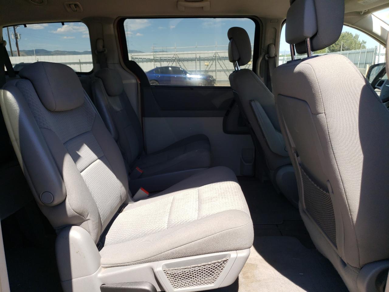 2A4RR5DX7AR395314 2010 Chrysler Town & Country Touring