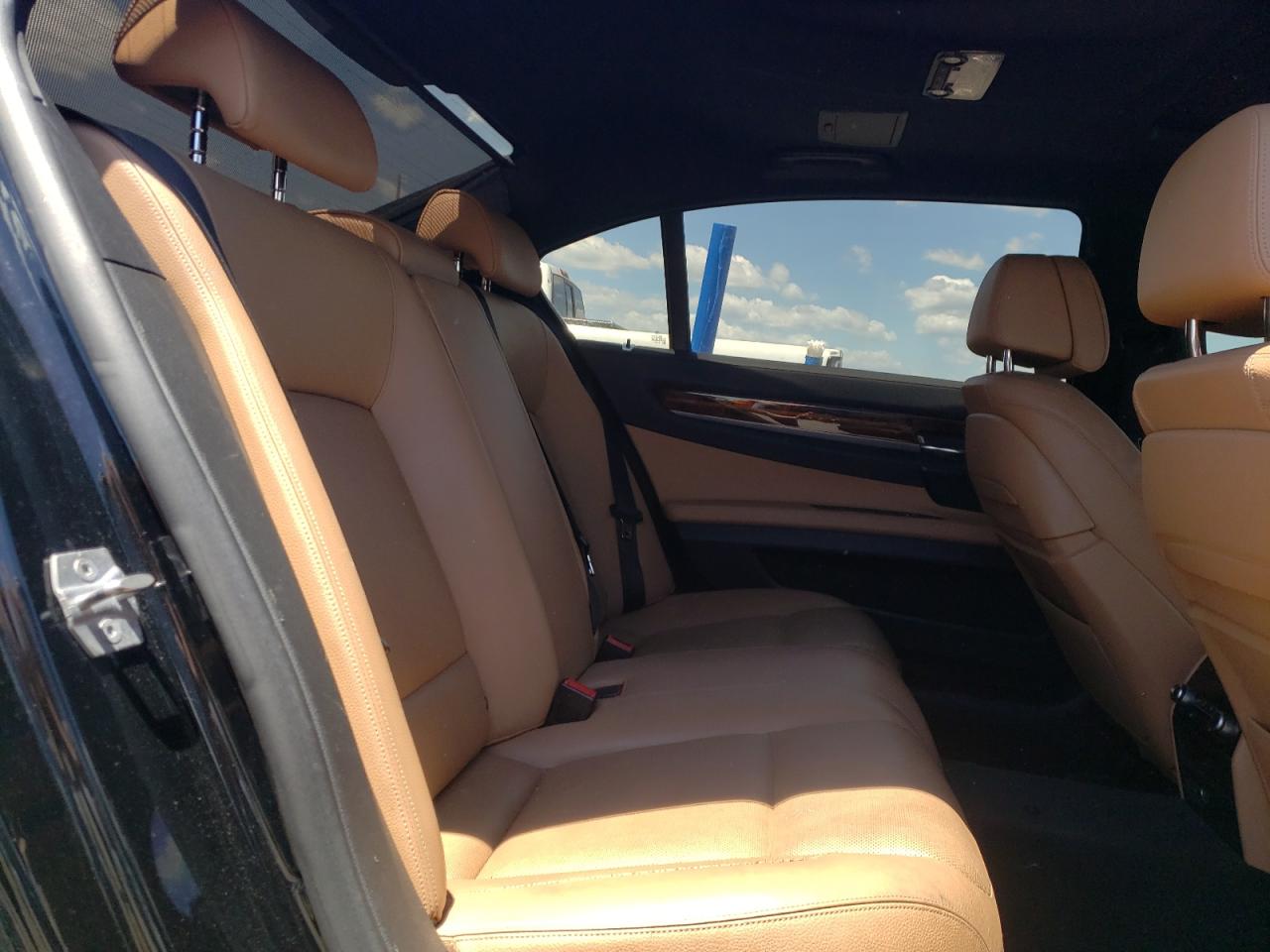 WBAYF4C5XFD873933 2015 BMW 740 Lxi