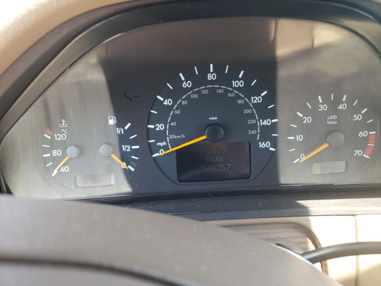 WDBJF65JXYB098699 2000 Mercedes-Benz E 320