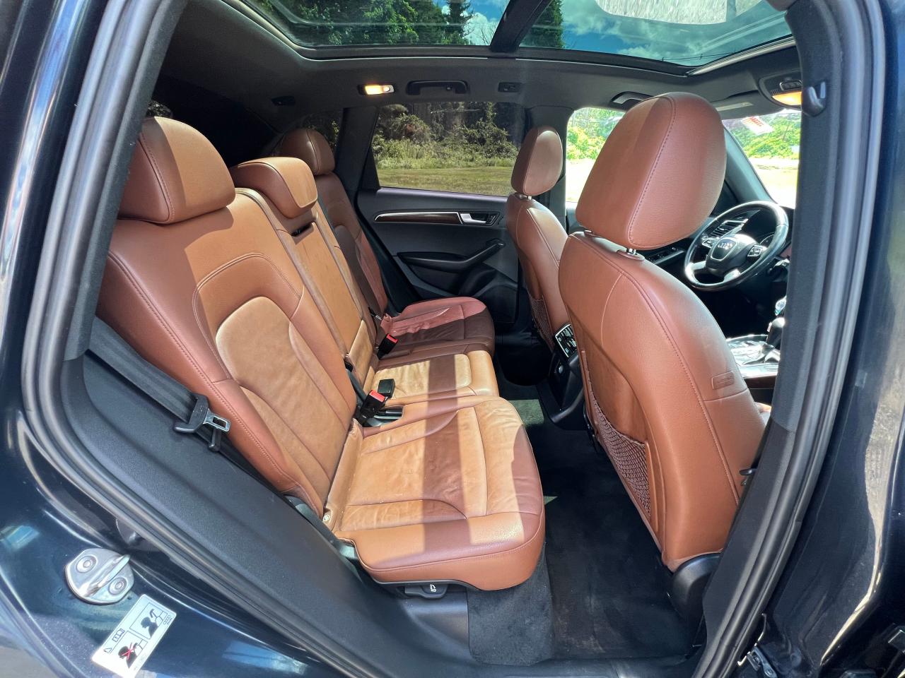 WA1CFAFP4CA097735 2012 Audi Q5 Premium