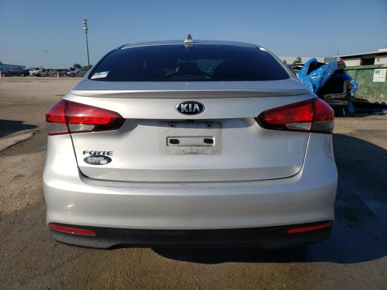 3KPFL4A76JE228758 2018 Kia Forte Lx