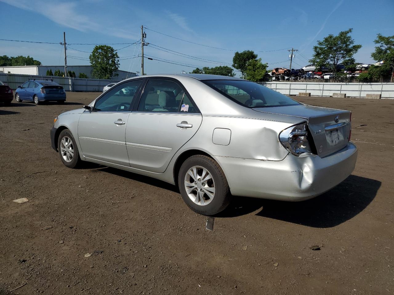 4T1BF30K34U572572 2004 Toyota Camry Le