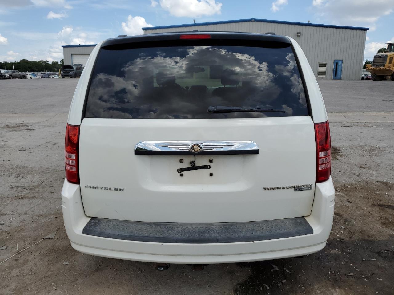 2A4RR5D12AR413973 2010 Chrysler Town & Country Touring