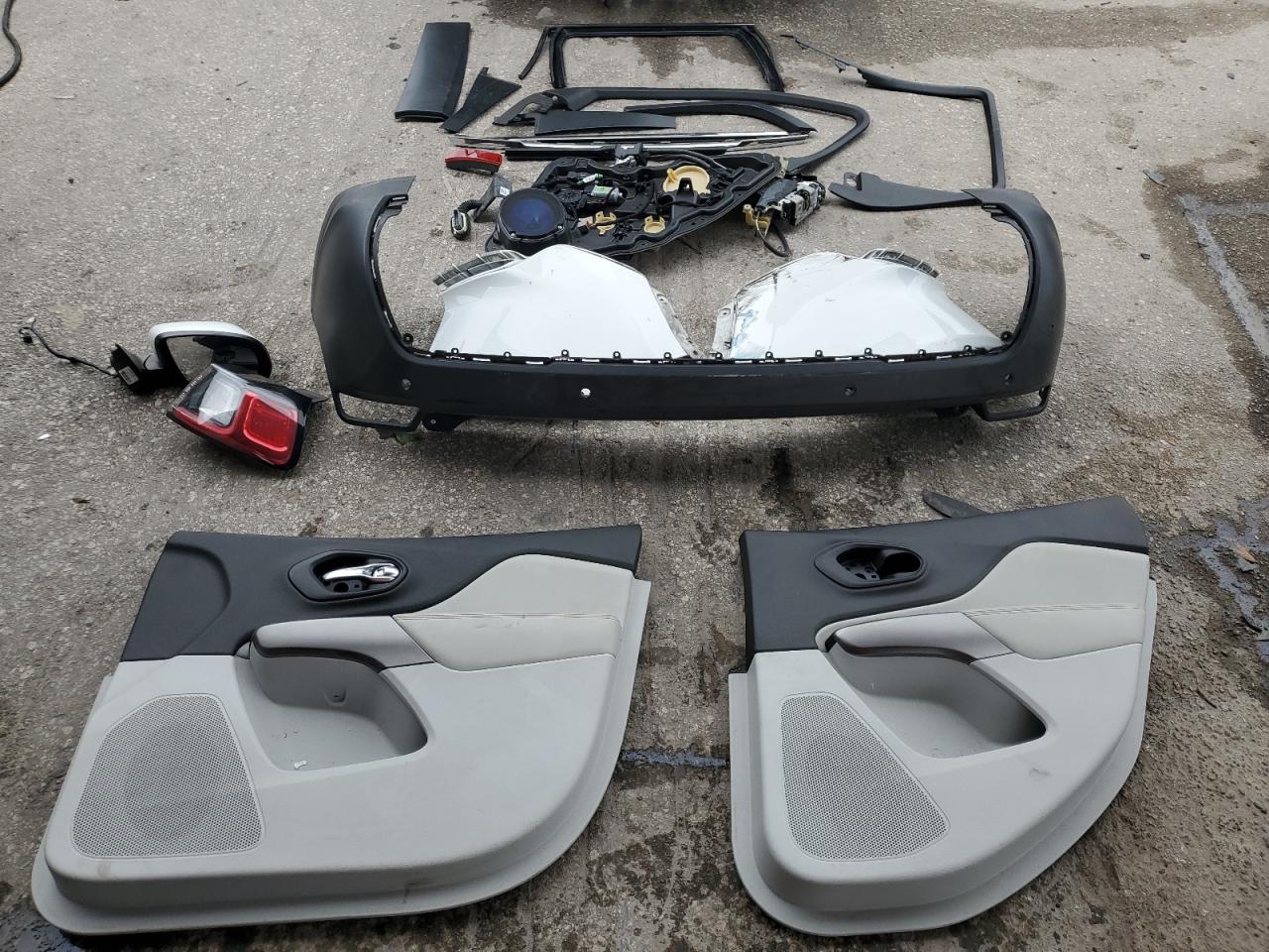 1C4PJLDB5LD573806 2020 Jeep Cherokee Limited