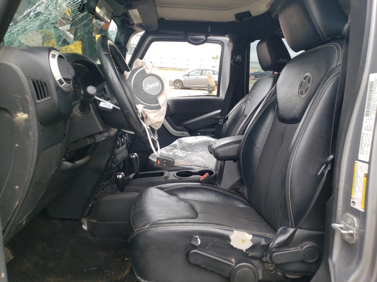 1C4BJWDG5EL241445 2014 Jeep Wrangler Unlimited Sport