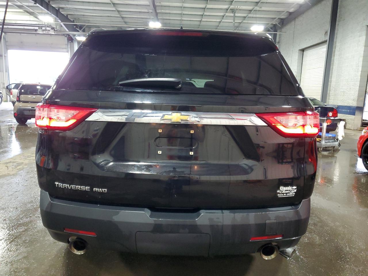 1GNEVFKW5JJ222306 2018 Chevrolet Traverse Ls