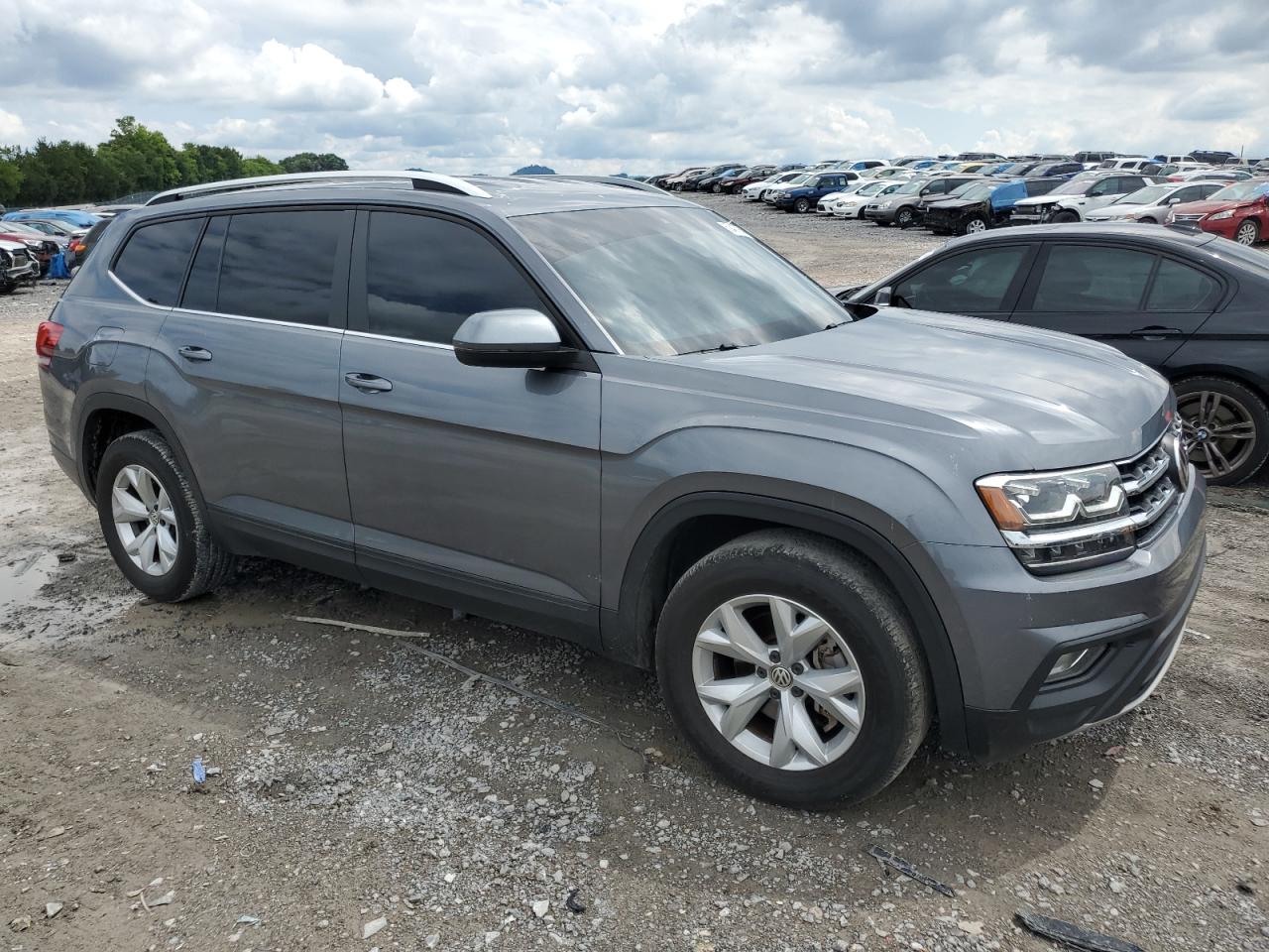 2018 Volkswagen Atlas Se vin: 1V2DR2CAXJC561201