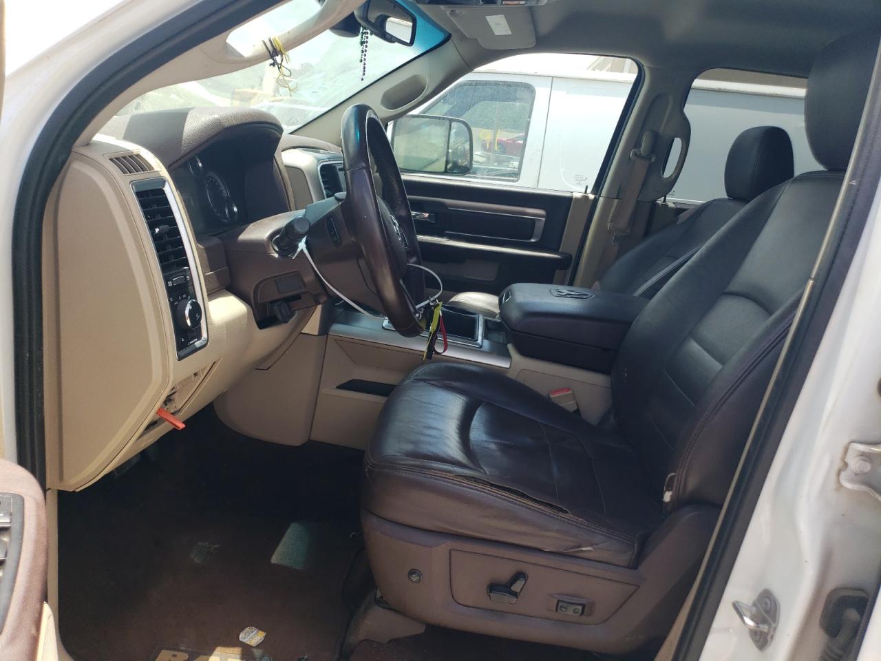 1C6RR7LT9FS674373 2015 Ram 1500 Slt