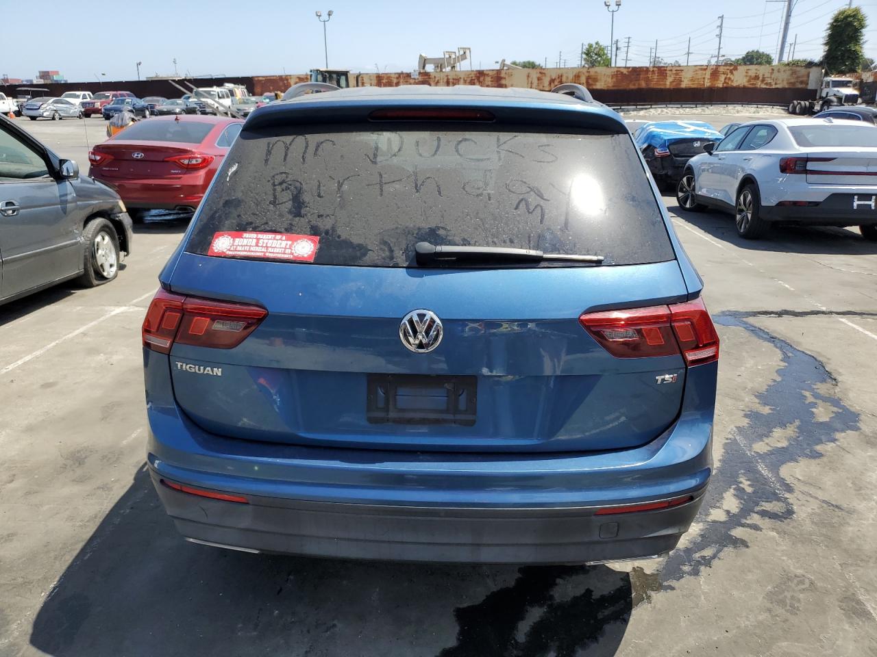 3VV1B7AX1JM080010 2018 Volkswagen Tiguan S
