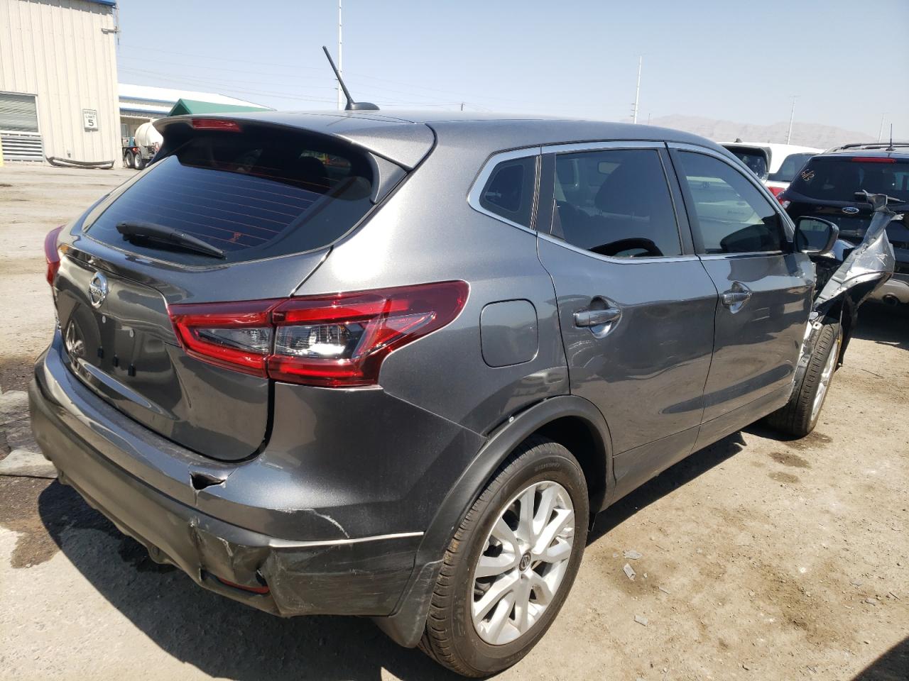 2022 Nissan Rogue Sport S vin: JN1BJ1AV5NW581752