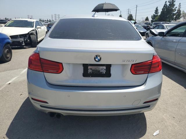  BMW 3 SERIES 2016 Srebrny