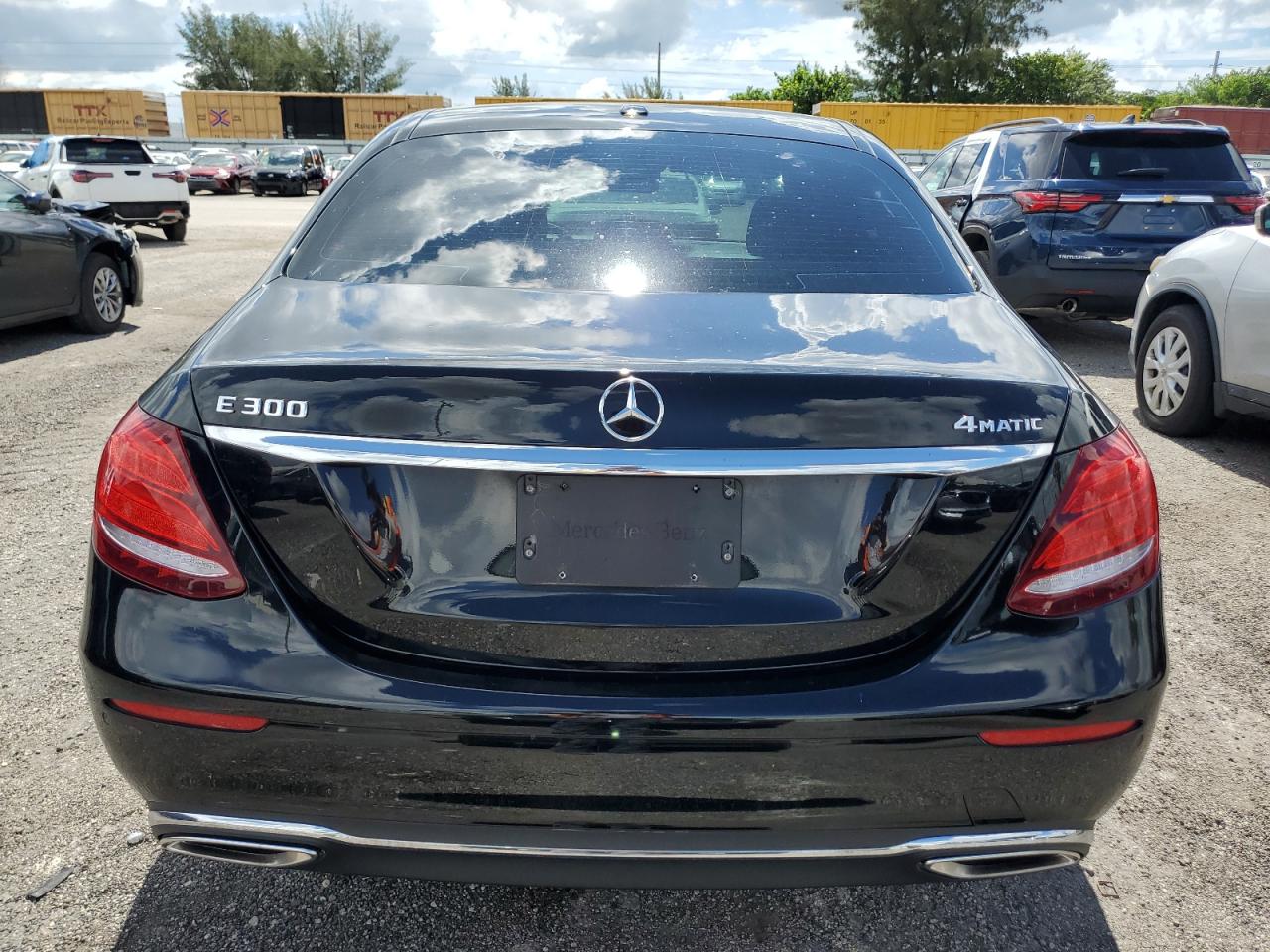 WDDZF4KBXHA209267 2017 Mercedes-Benz E 300 4Matic