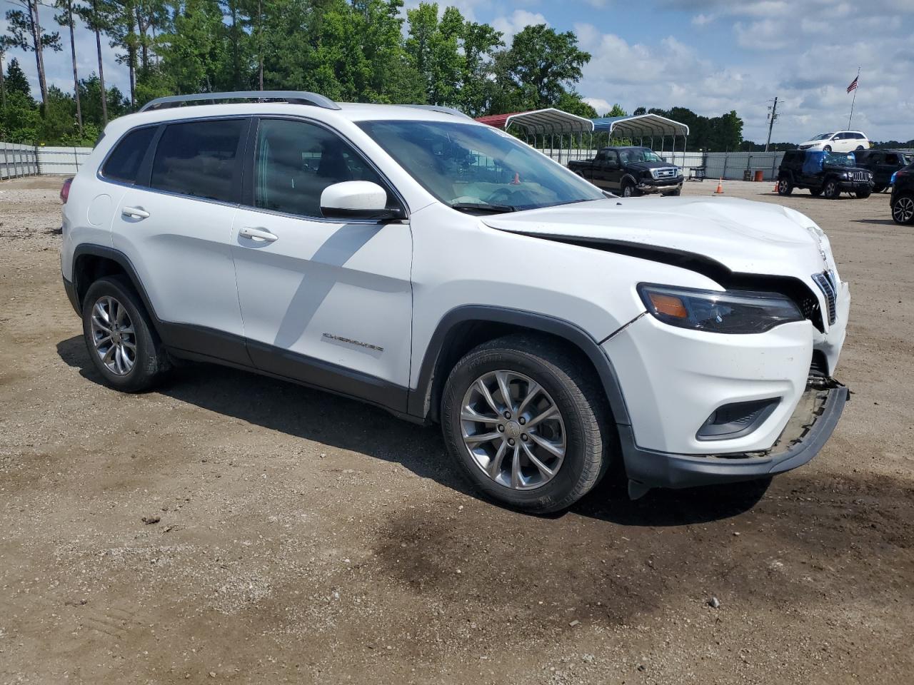 2019 Jeep Cherokee Latitude Plus vin: 1C4PJLLB2KD151833